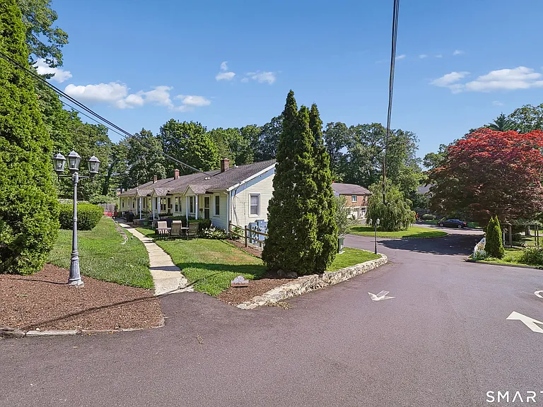 12 Husted Ln #3 — Photo 3