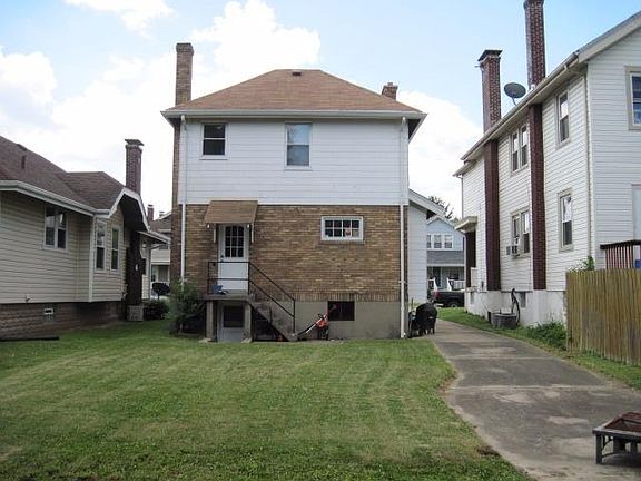 3rd image of 2832 Norwood Ave