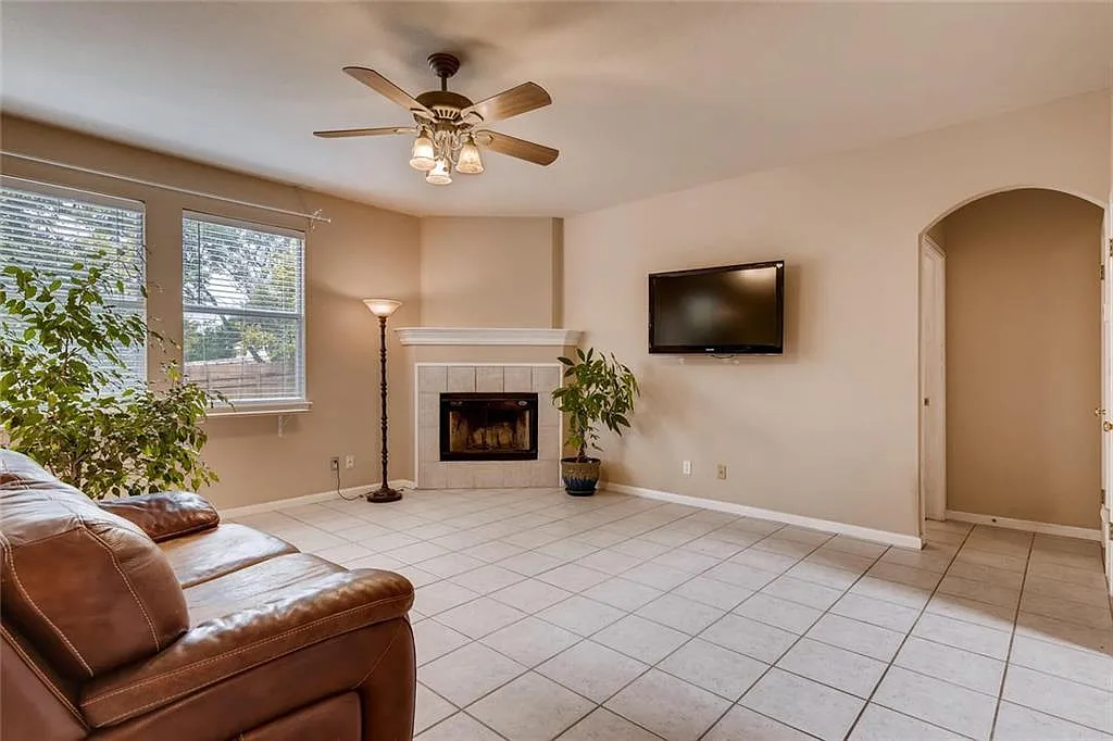 Building Photo - 8301 Red Willow Dr