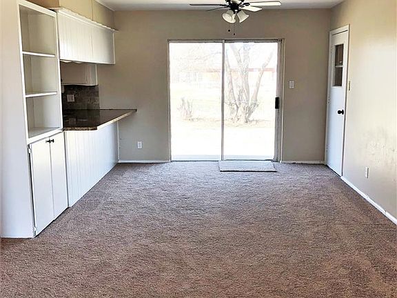 3rd image of 506 NE Cimarron Cir