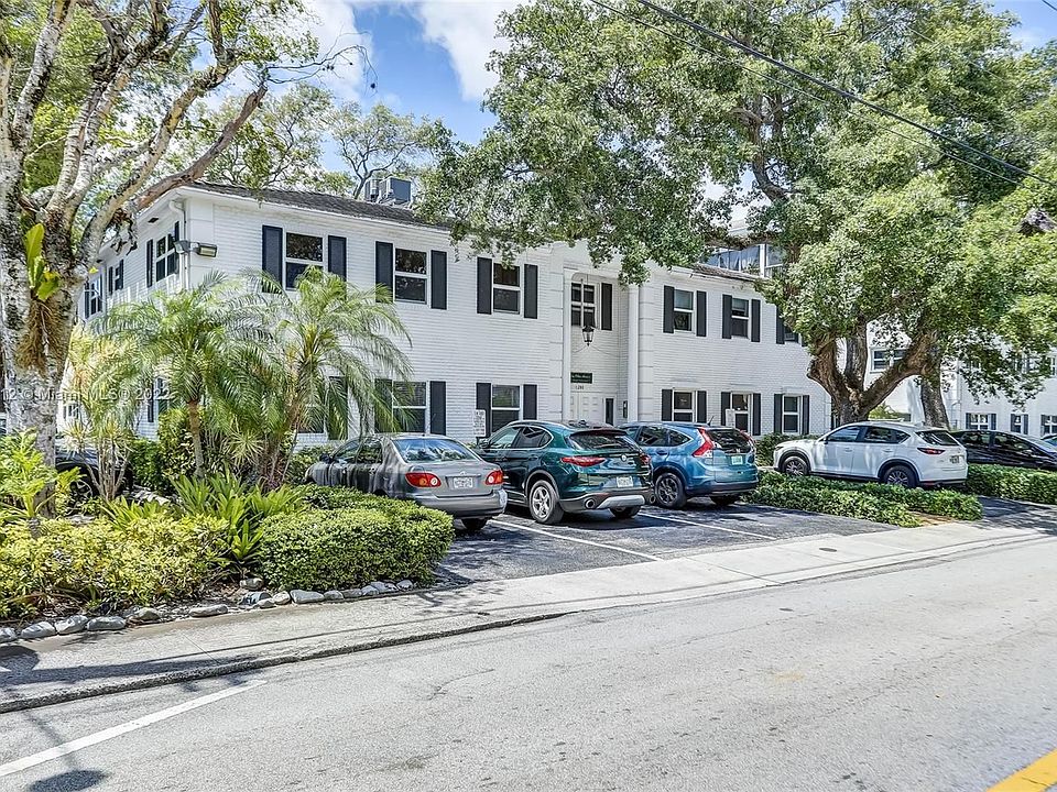 1st image of 1280 SE 2nd Ct APT 1