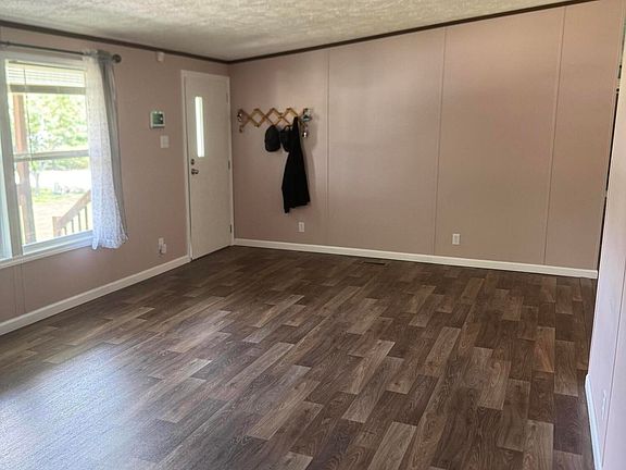 5th image of 70 Mission Belle Ln