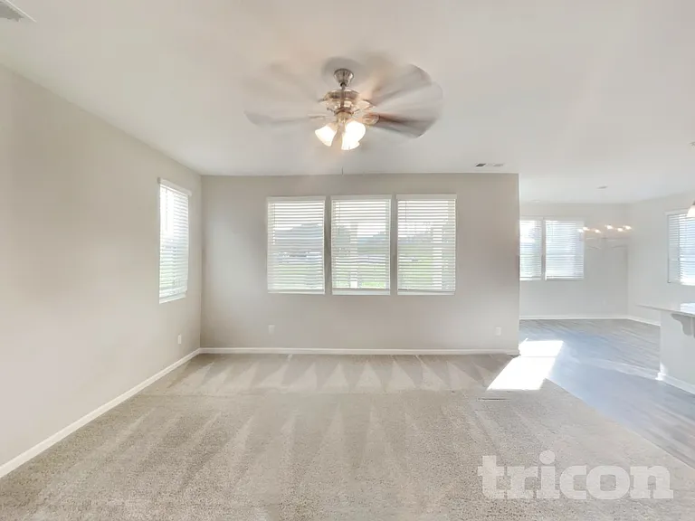 109 Timber Crest Trl — Photo 2