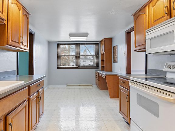 5th image of 1726 Williamsburg Rd