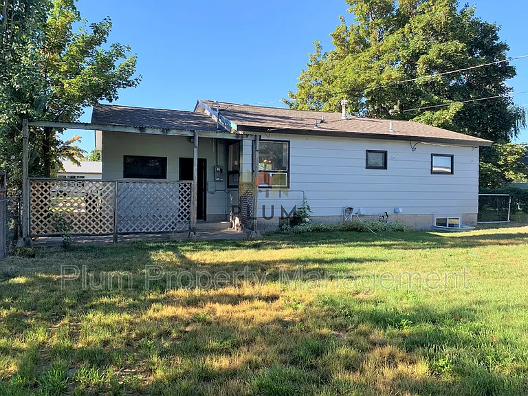 2318 S 10th St W — Photo 12