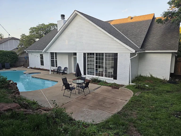 3705 Windover Dr — Photo 2