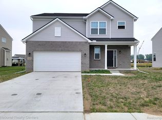 51485 Maple Leaf Dr, Macomb, MI 48042