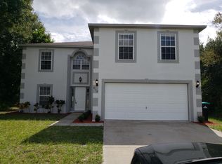 810 Forest St NE, Palm Bay, FL 32907
