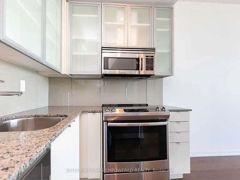 33 Lombard St #3603 — Photo 11