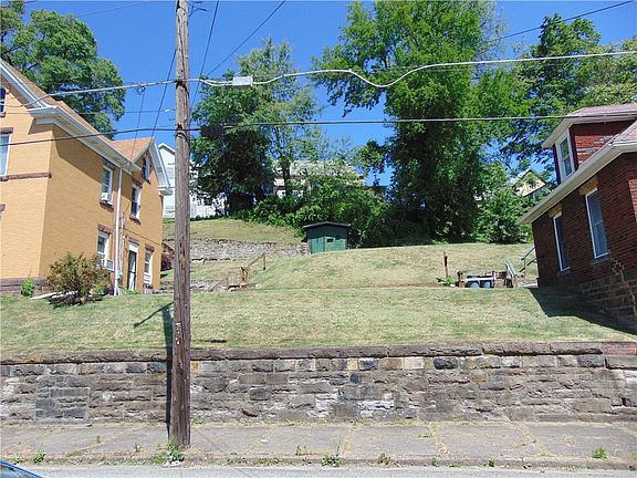 4th image of 279 E Fairview Ave