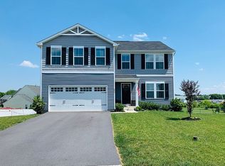 251 Norfolk Ln, Martinsburg, WV 25405