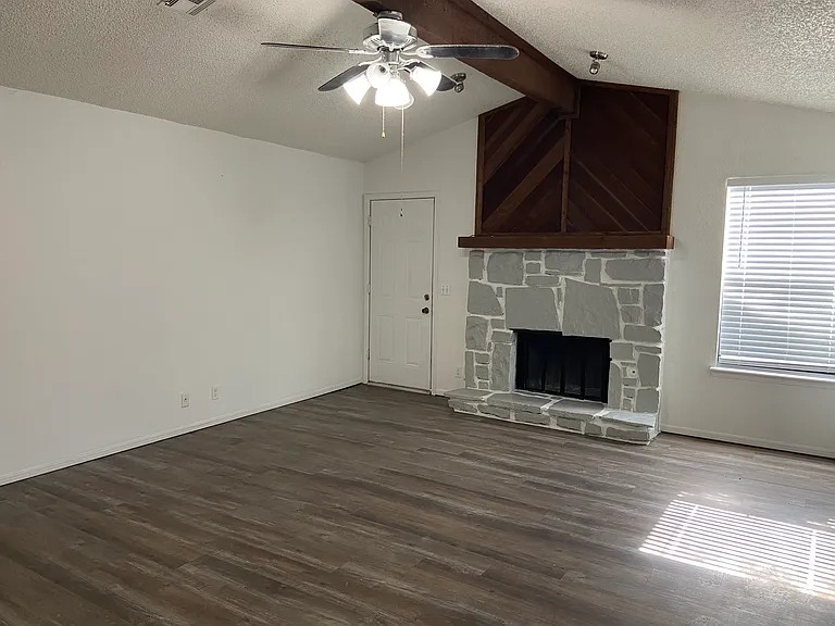 1530 E 67th Pl — Photo 18