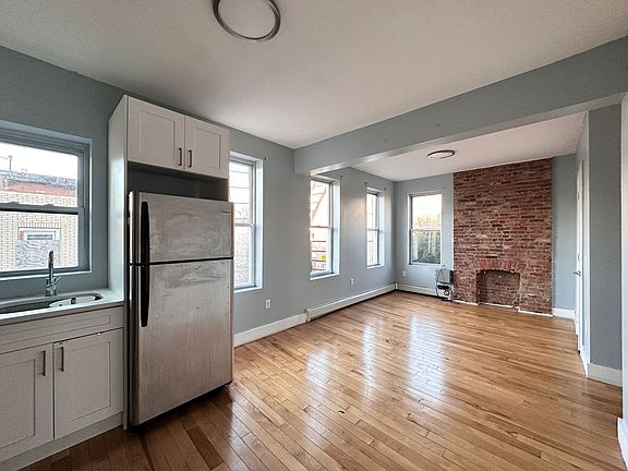 3rd image of 127 Van Horne St #2E