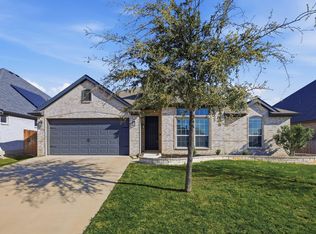 364 Sugar Creek Ln, Fort Worth, TX 76131