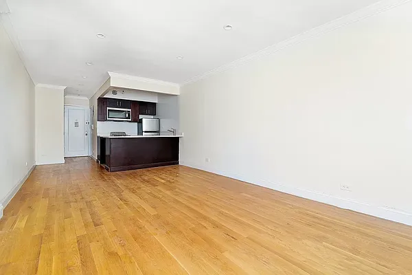 Rented by REAL New York | media 17