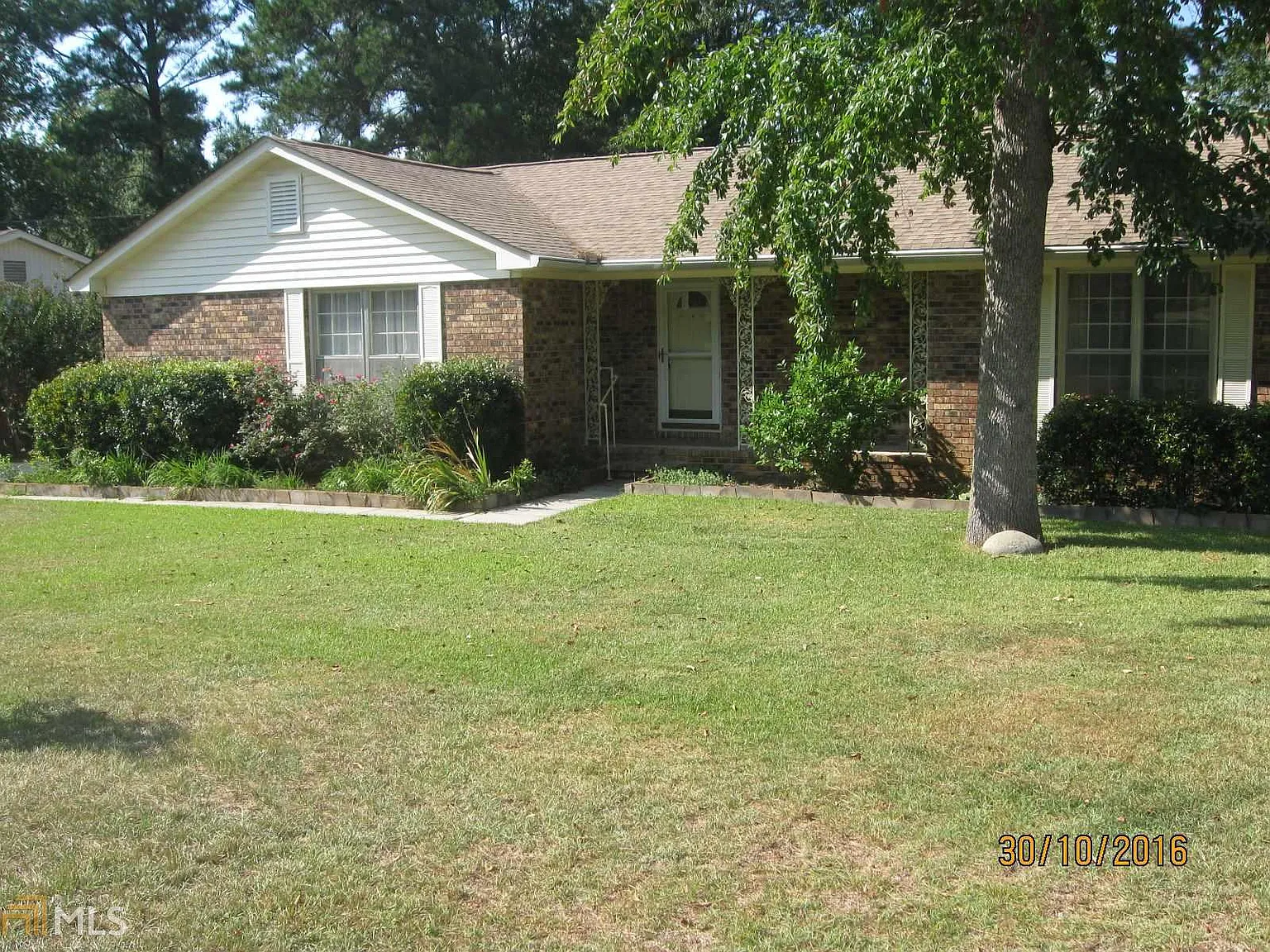 818 Mayes Way photo 1