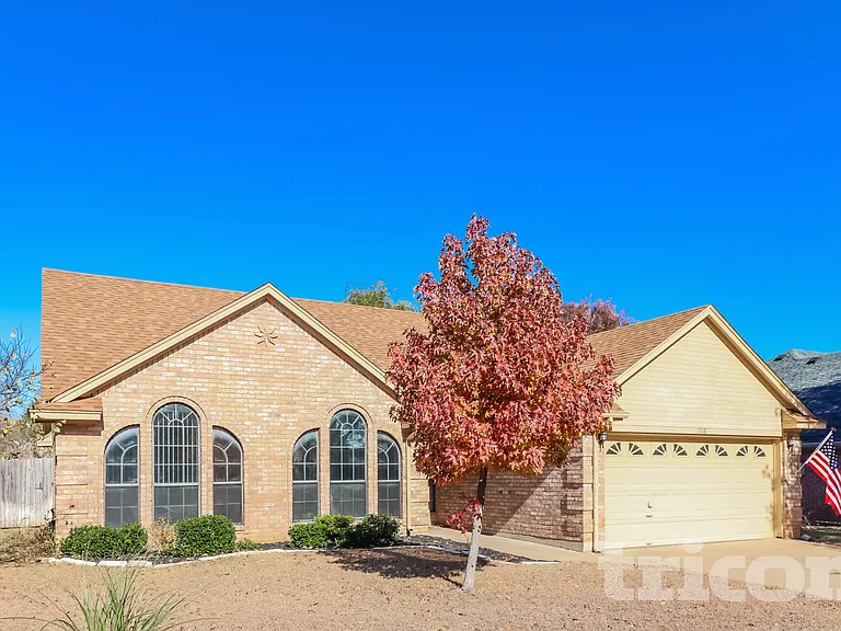 1508 Sunflower Ln — Photo 1