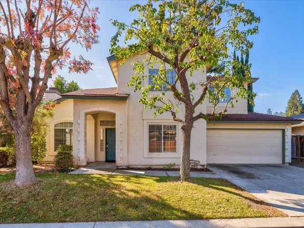 545 E Driftwood Dr, Fresno, CA 93730