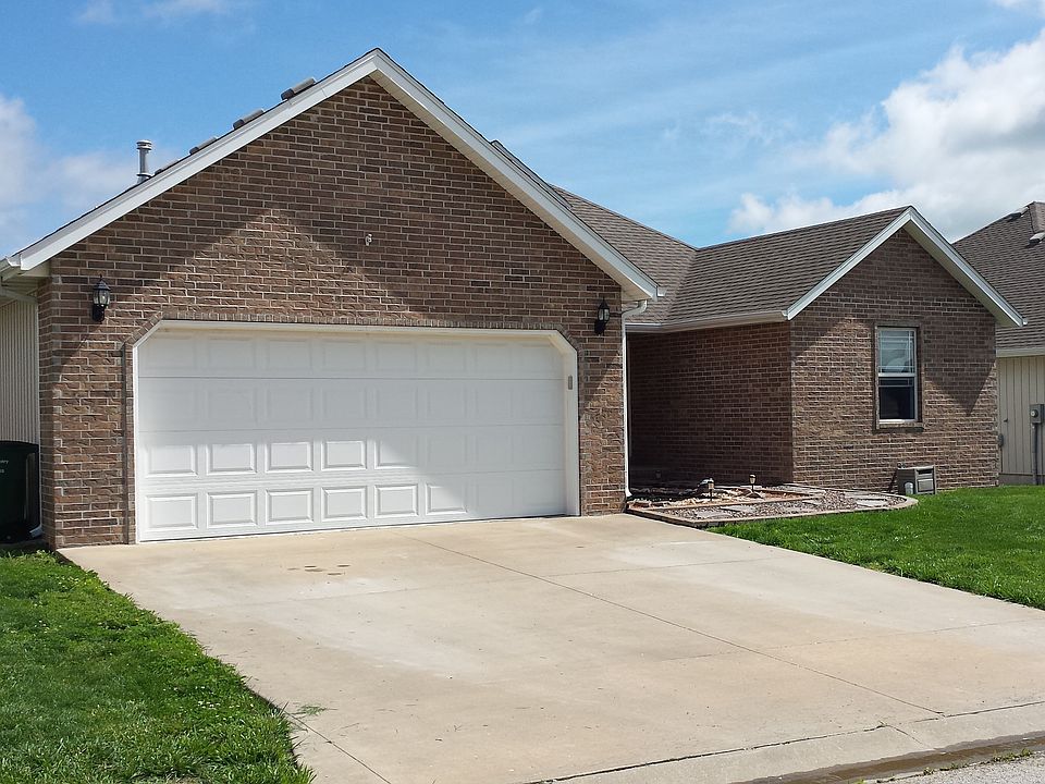 1st image of 10304 Lucca Ln