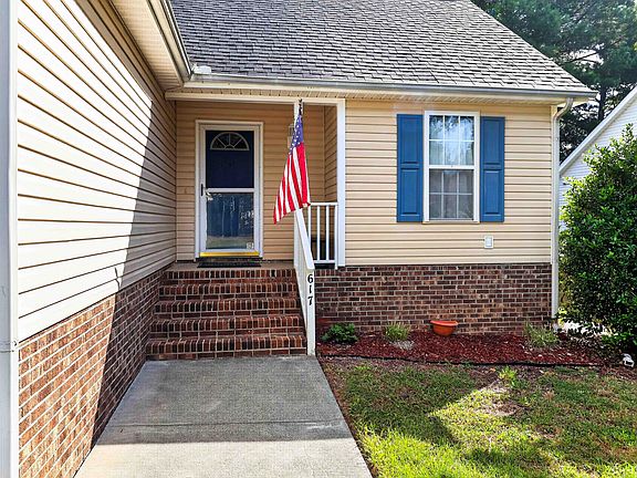 5th image of 617 Groveton Trl