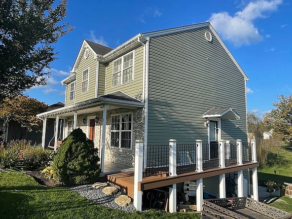 2nd image of 22 Foxhall Ln