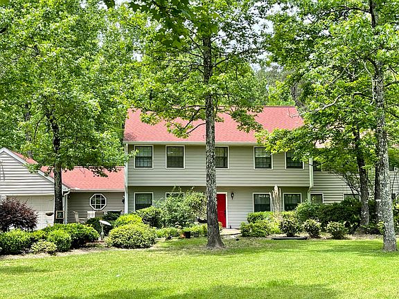 2nd image of 567 Southgate Dr