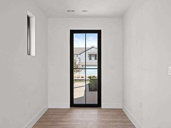 4th image of 711 Paleface Ranch Rd Unit 3