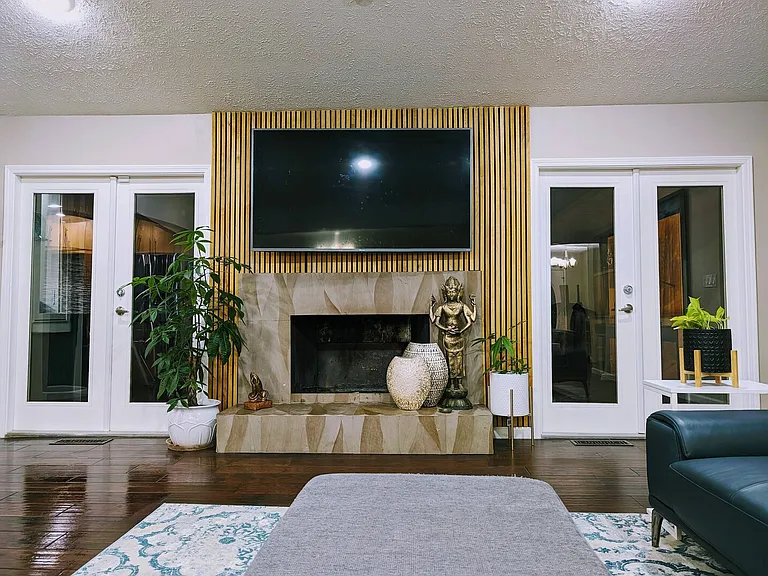 Colony Dr — Photo 64