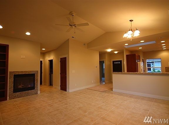5th image of 101 Village Dr