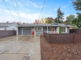 1042 Blaine St, Woodburn, OR