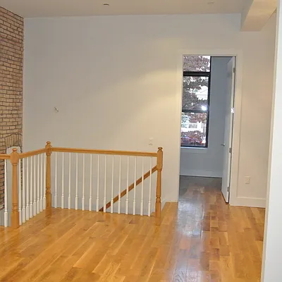 Rented by Nooklyn NYC LLC | media 22