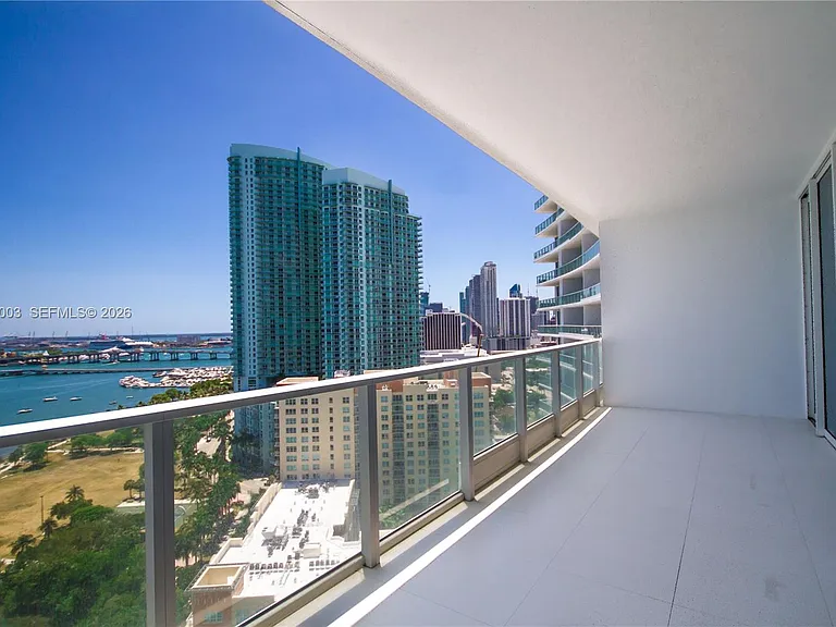 2020 N Bayshore Dr #2204 — Photo 1