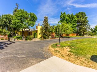 9841 N Bunker Hill Dr, Fresno, CA 93730