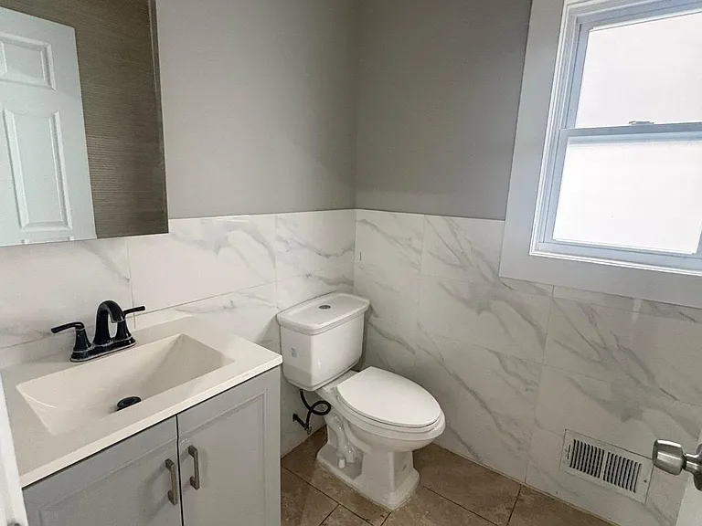 549-551 Scotland Rd #1 — Photo 3