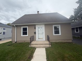 129 S Du Bois Ave, Elgin, IL 60123