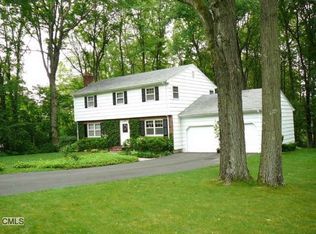 18 Parkwood Rd, Trumbull, CT 06611