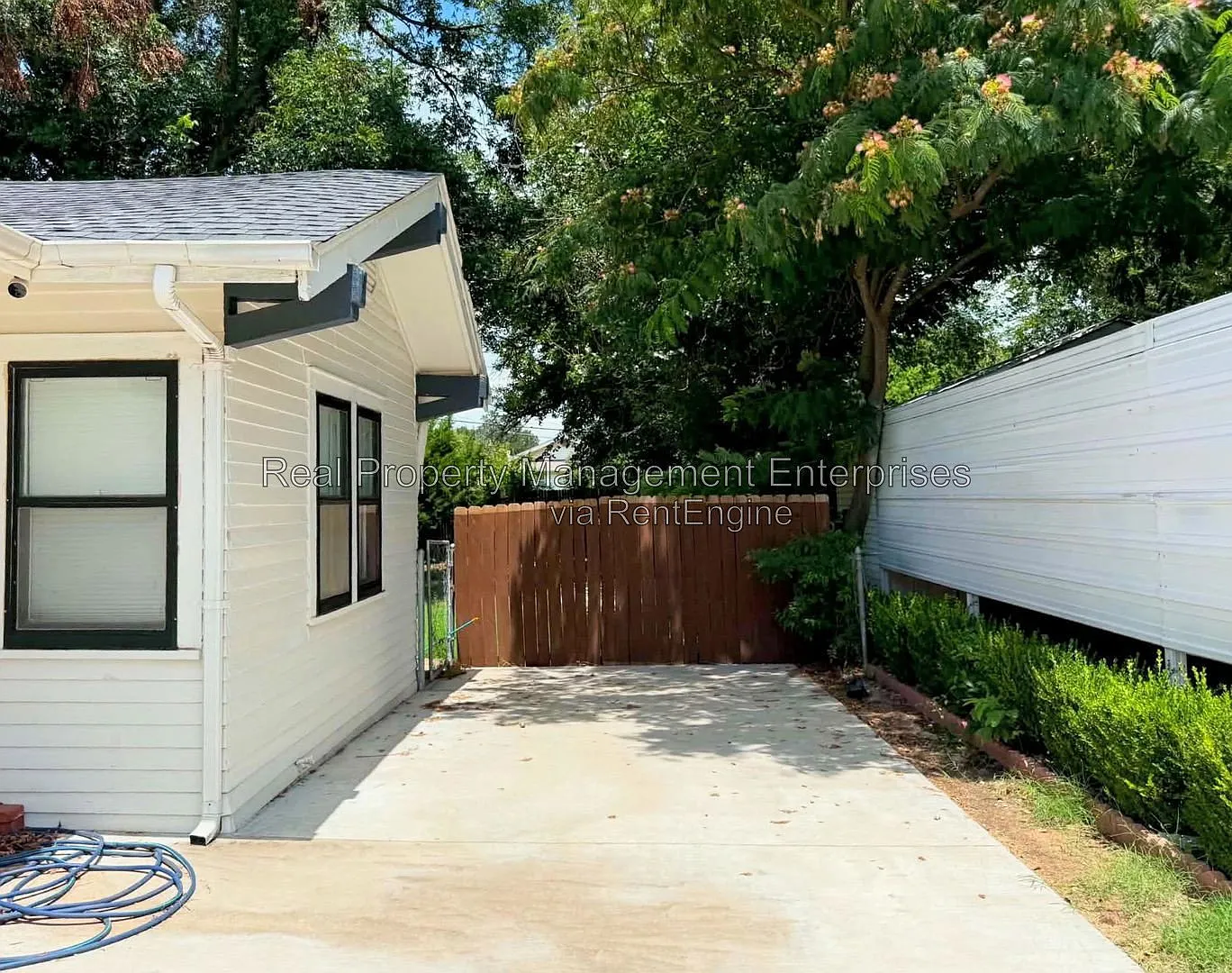 2 bed, 1.0 bath, 1256 sqft, $1,500 — Photo 3
