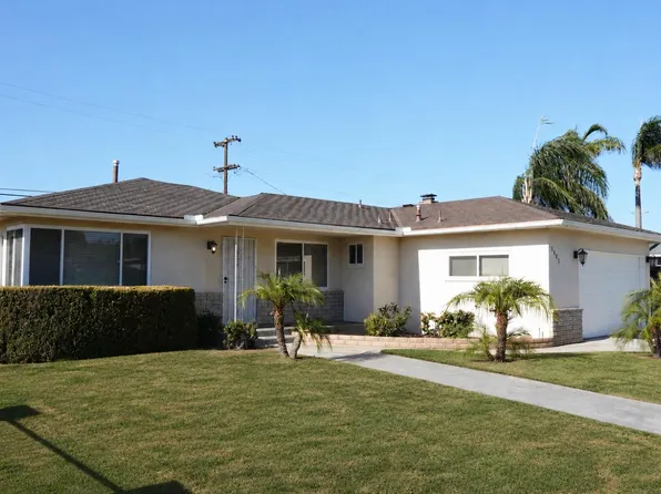3903 E Bellaire Way, Fresno, CA 93726