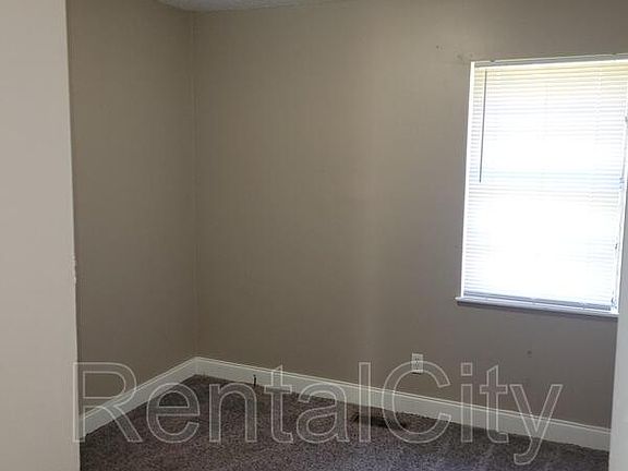 5th image of 2162 Meadowview Dr