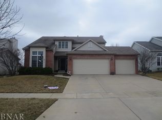 3115 Old Jamestown Rd, Bloomington, IL 61704