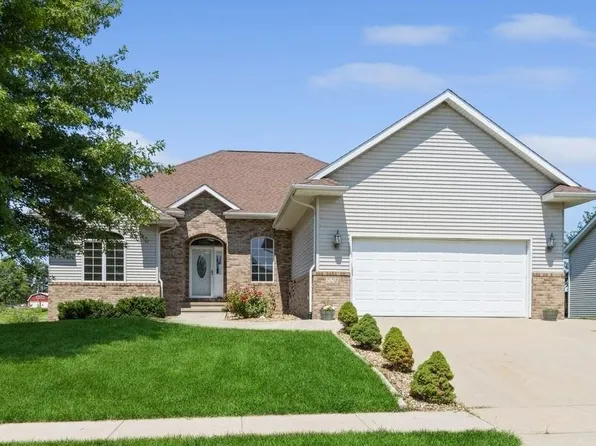 120 Cambridge Way, North Liberty, IA 52317