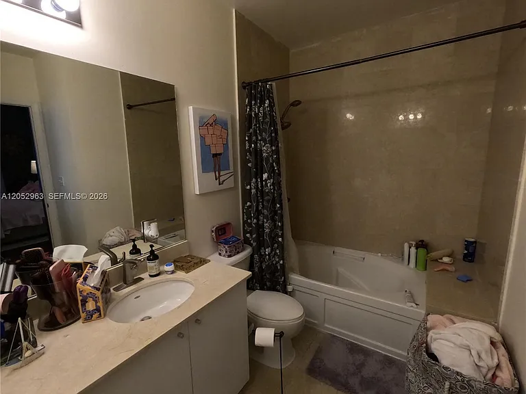 2100 Van Buren St #222 — Photo 7