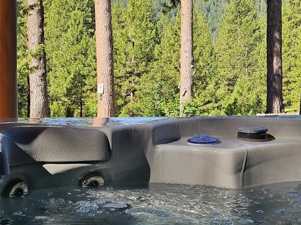 21603 Camp 12 Road, Leavenworth, WA 98826