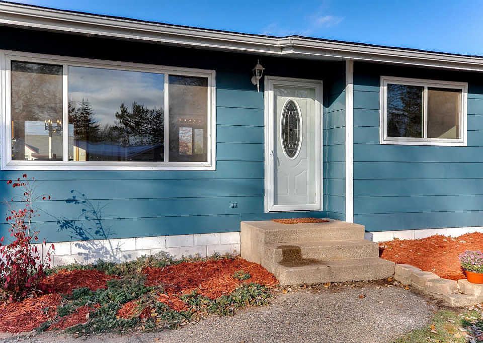 1st image of 455 6th Ave NE