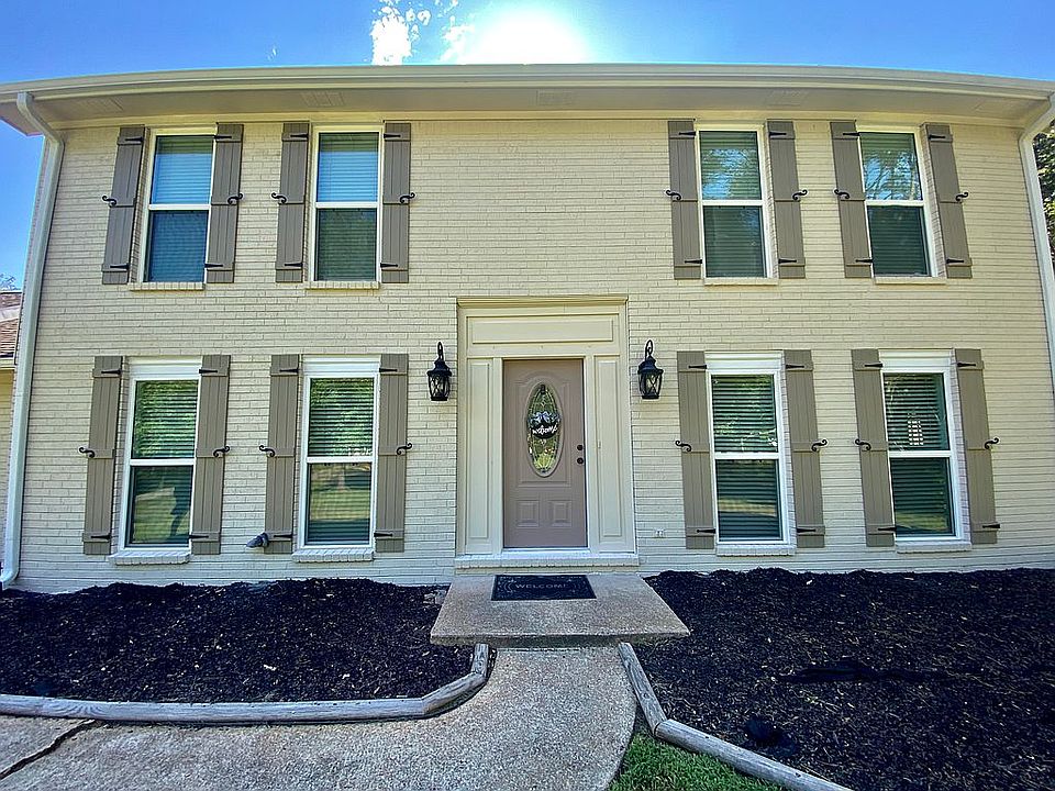 2nd image of 2668 Edgemont Cir