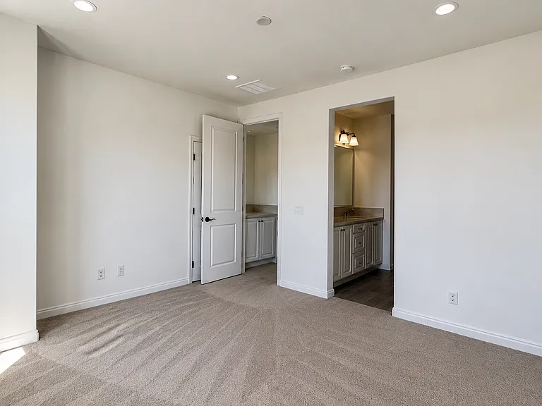 16130 Veridian Cir — Photo 27