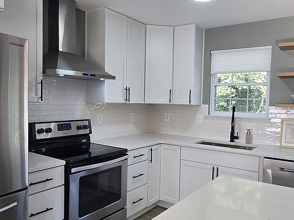 4th image of 120 Ranson Estates Cir