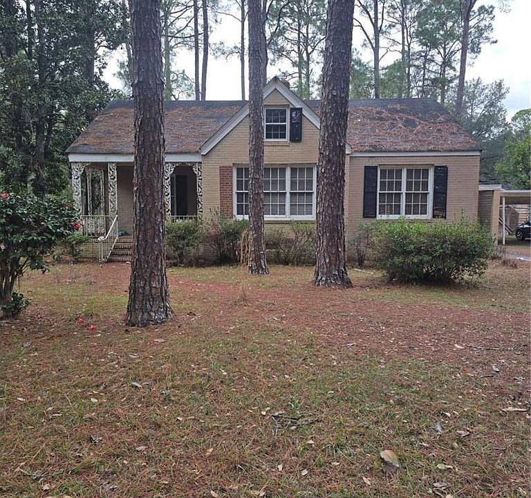 1st image of 717 8th Ave