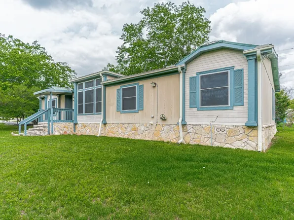 3312 Lake Dr, Granbury, TX 76048