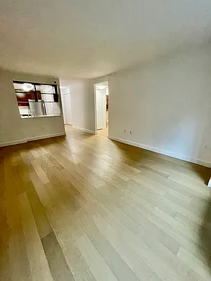 Rented by Cushman & Wakefield (Management) | media 6